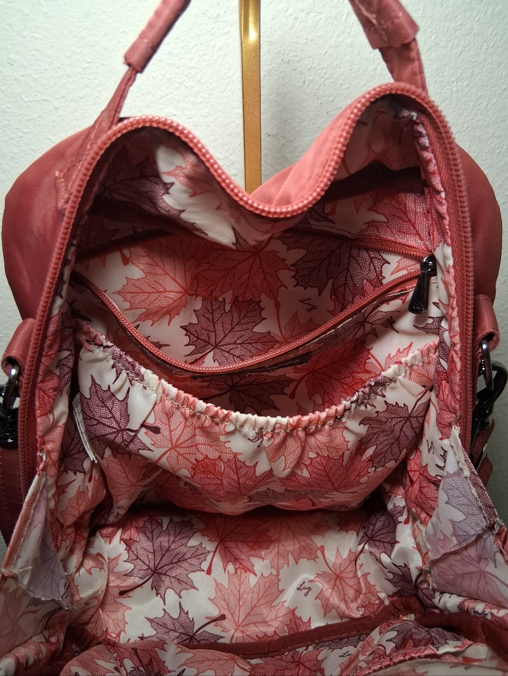 Lug Ranger Small Red Bag - Picture 5 of 9